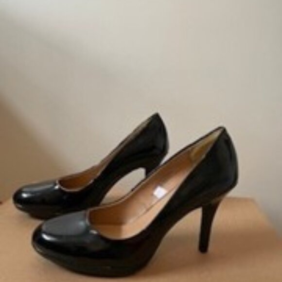 Merona Shoes - NEW Black patent leather womens pump with round toe